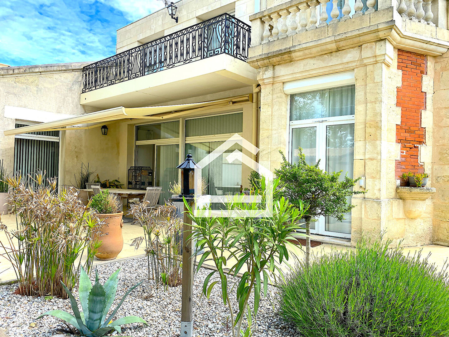 Photo BLANQUEFORT  - Maison de charme Historique avec sa dépendance et piscine. image 4/6
