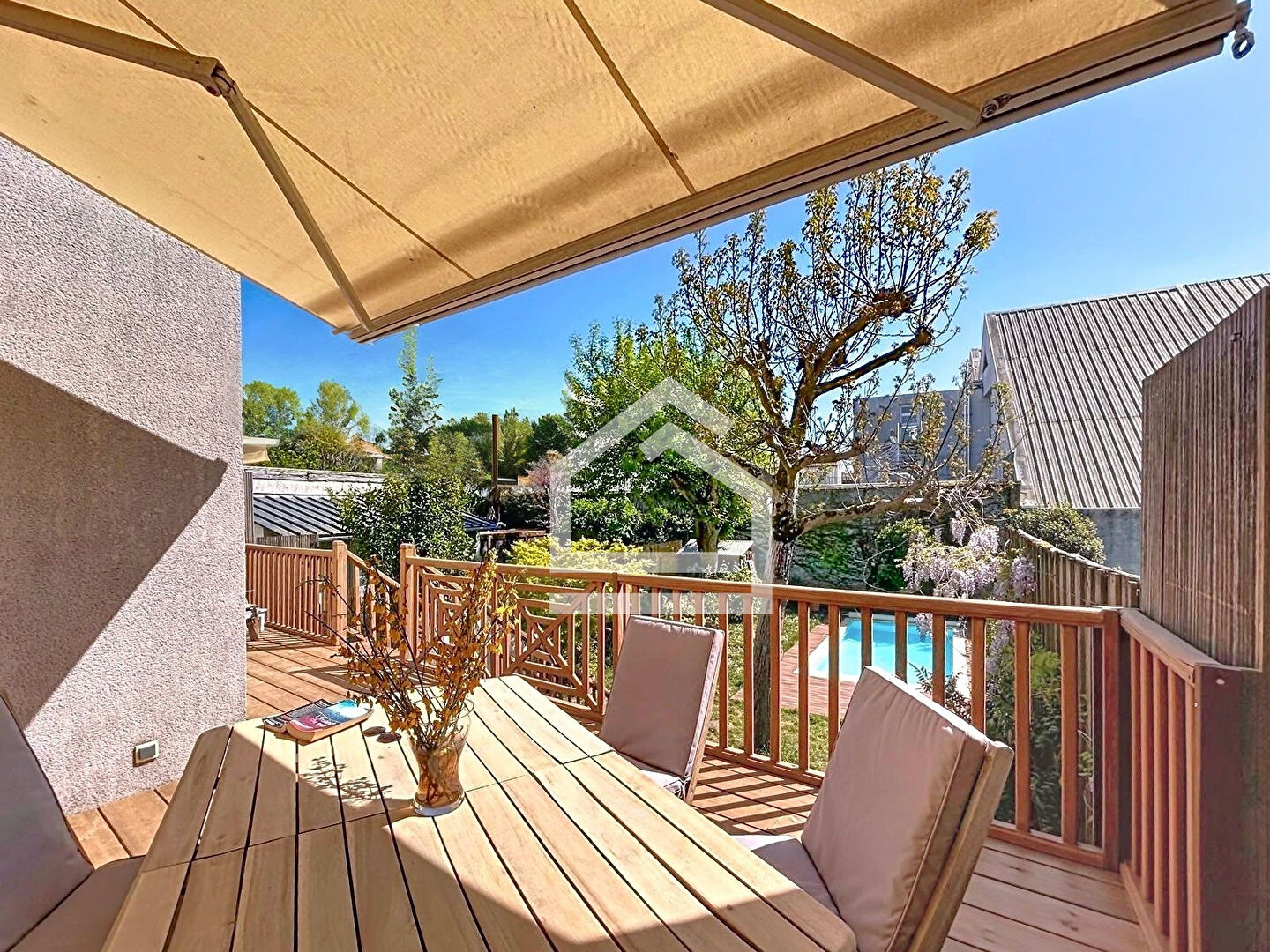 BORDEAUX coeur de Saint Augustin - Echoppe avec 5 chambres, piscine et garage