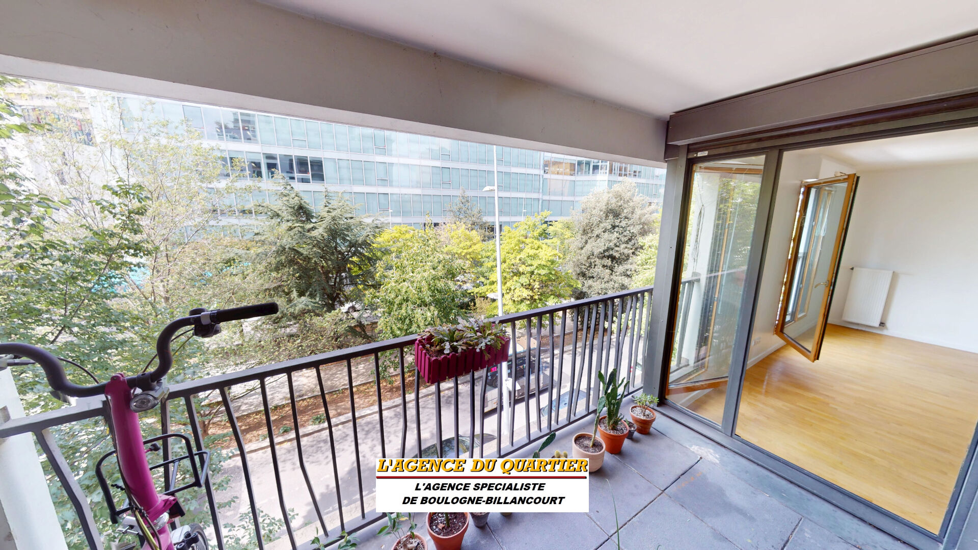 Photo Rue Marcel Bontemps 2 pièces  avec balcon-loggia image 5/6