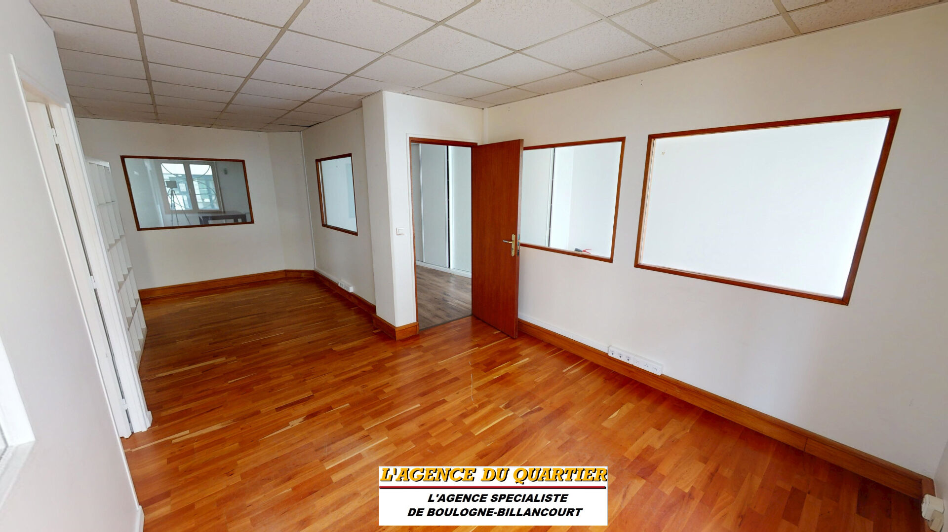 Photo Rue Henri Martin Bureaux 109 m² image 1/6