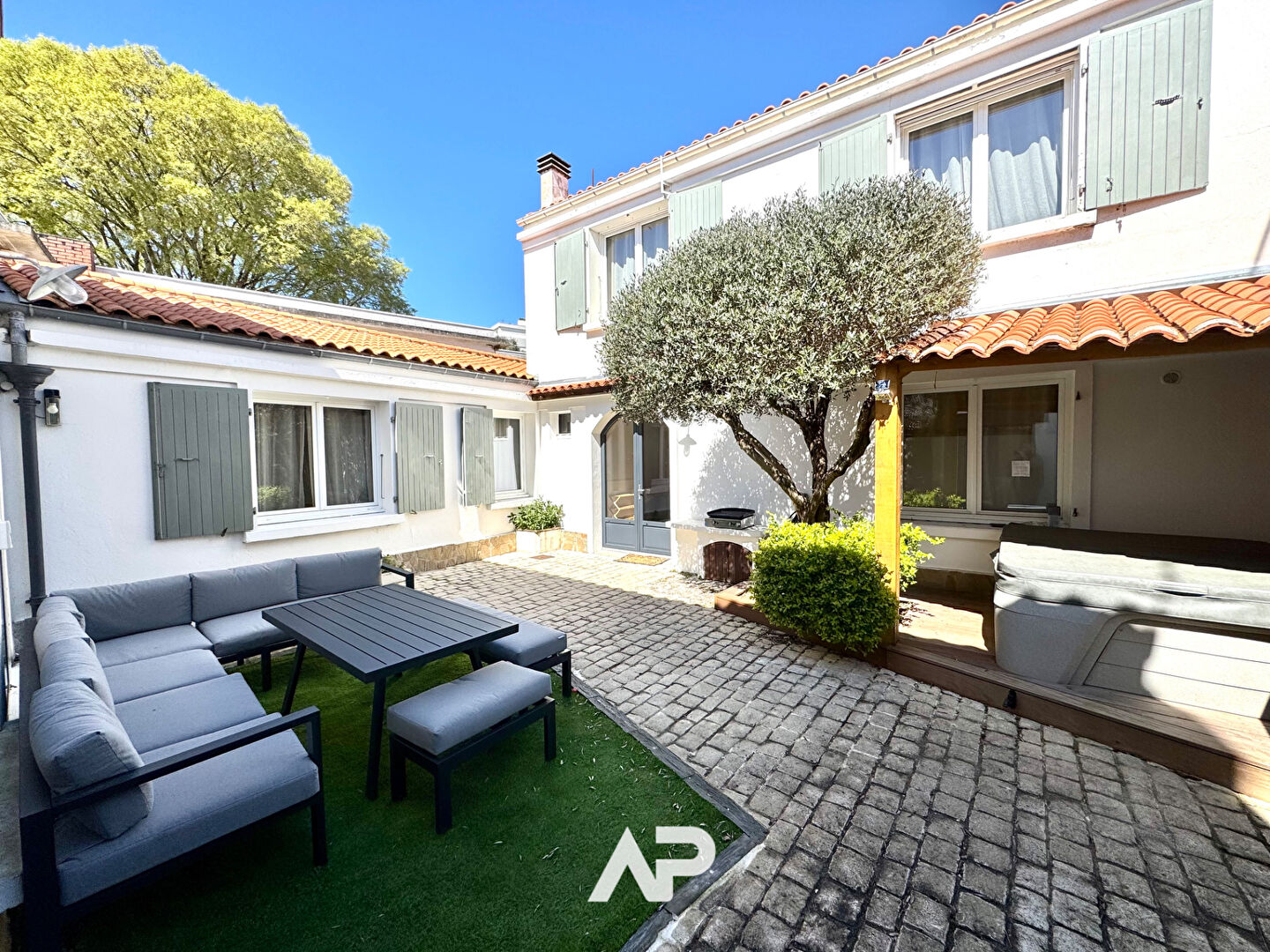 Agence immobilière de AGENCE PRINCIPALE La Rochelle