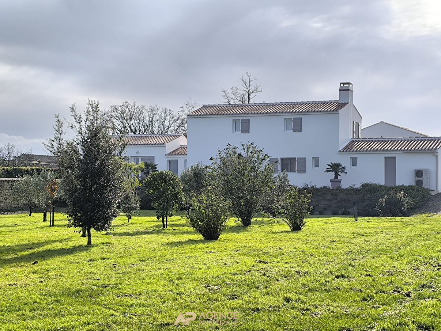 Agence immobilière de AGENCE PRINCIPALE La Rochelle