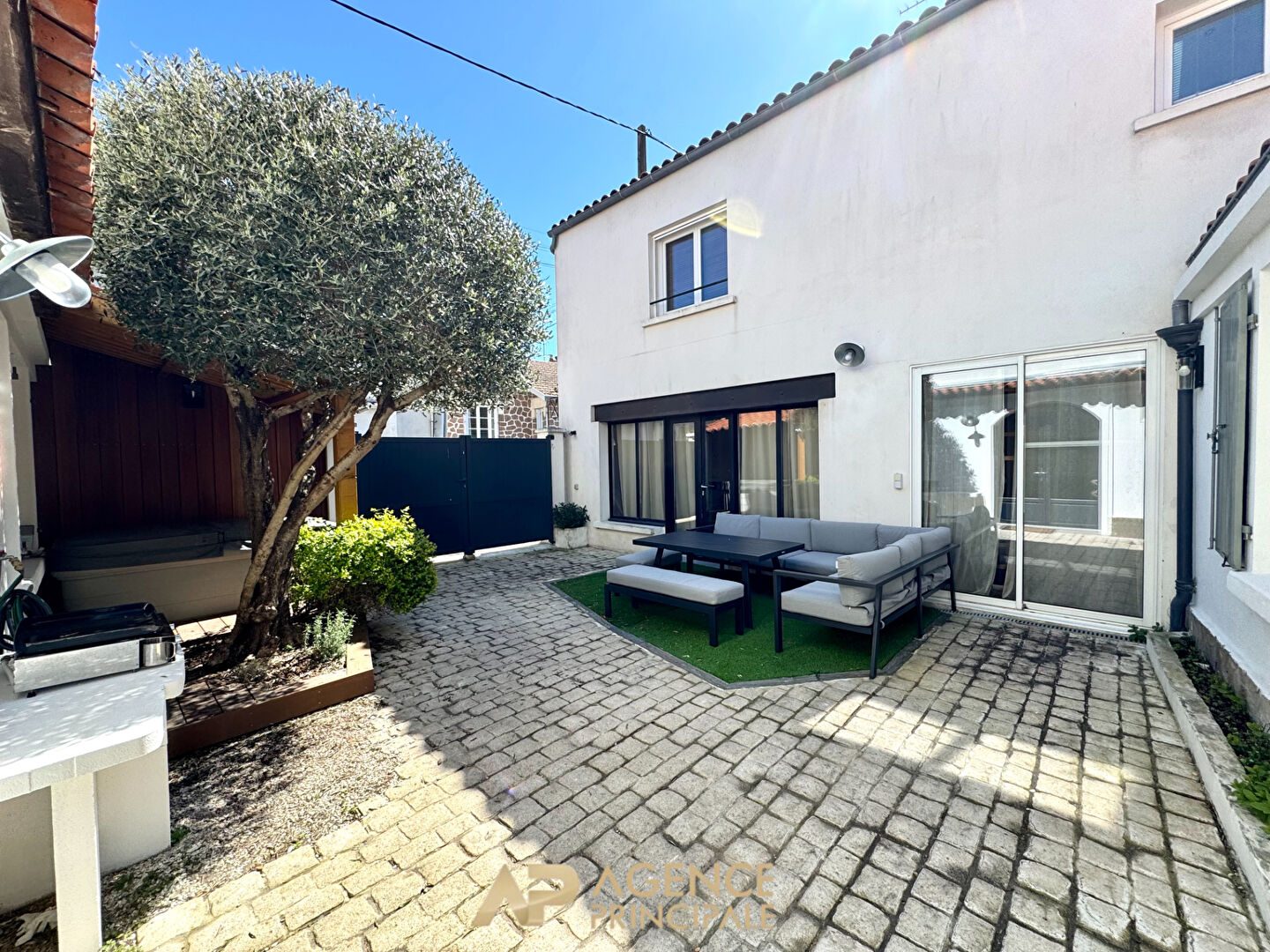 Agence immobilière de AGENCE PRINCIPALE La Rochelle