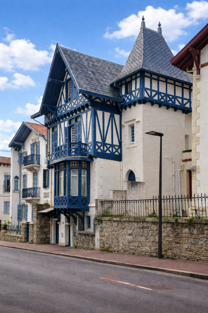 Agence immobilière de NADIA MERRIEN IMMOBILIER Urcuit - Agence NM IMMOBILIER