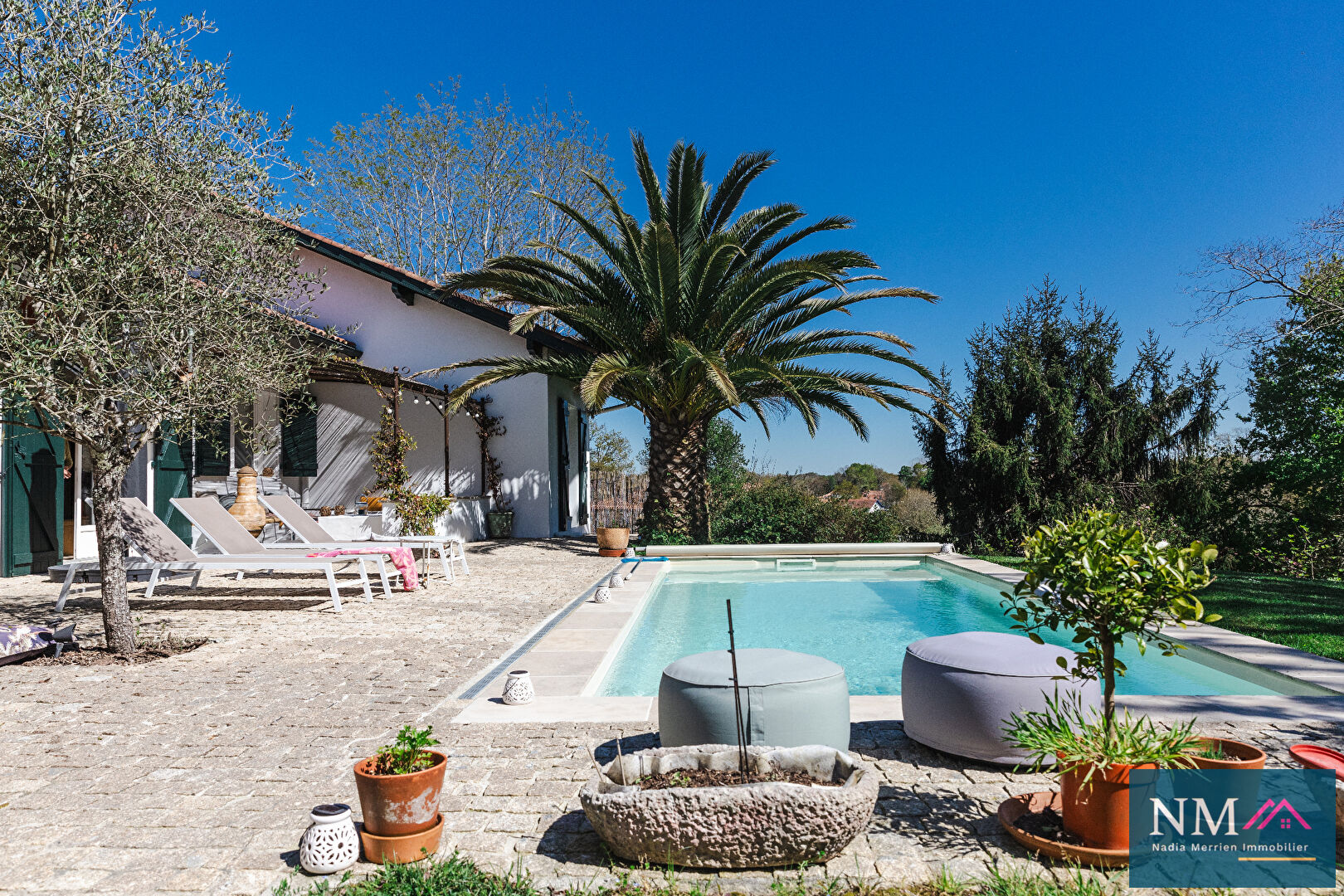 Agence immobilière de NADIA MERRIEN IMMOBILIER Urcuit - Agence NM IMMOBILIER