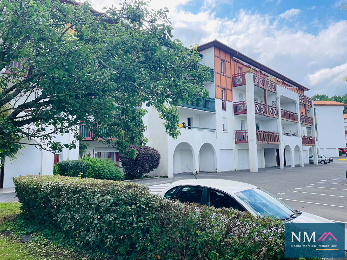 Agence immobilière de NADIA MERRIEN IMMOBILIER Urcuit - Agence NM IMMOBILIER