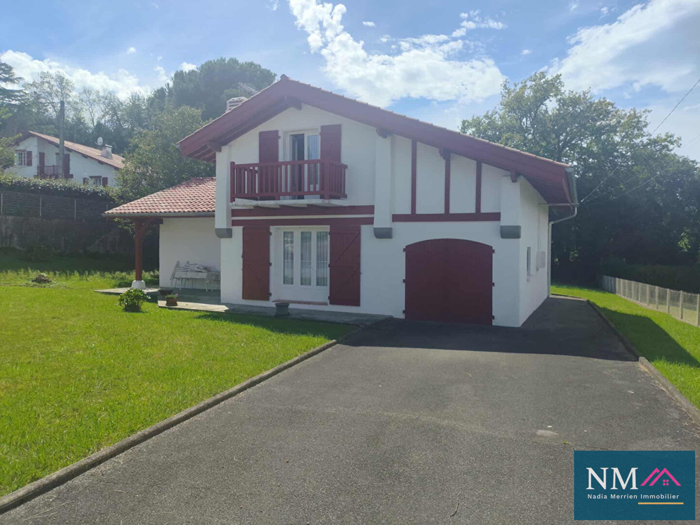 Agence immobilière de NADIA MERRIEN IMMOBILIER Urcuit - Agence NM IMMOBILIER