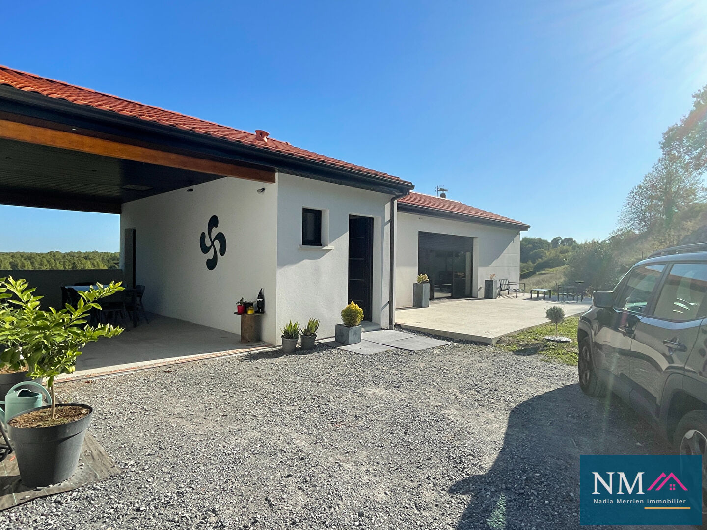 Agence immobilière de NADIA MERRIEN IMMOBILIER Urcuit - Agence NM IMMOBILIER