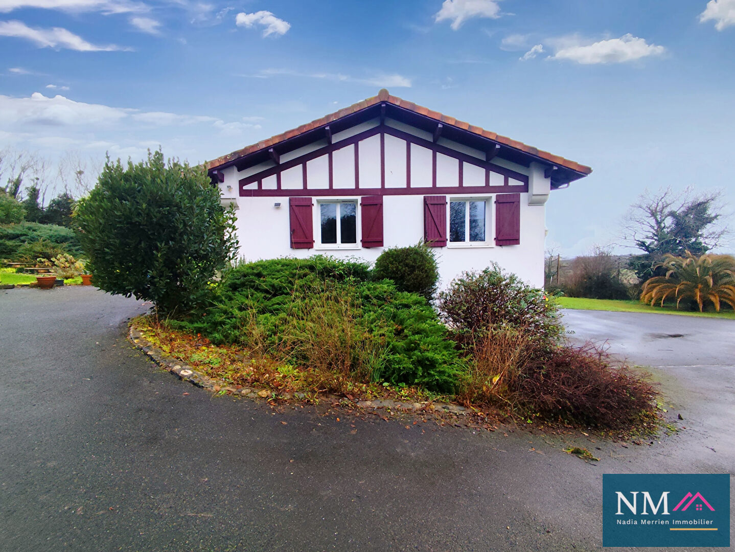 Agence immobilière de NADIA MERRIEN IMMOBILIER Urcuit - Agence NM IMMOBILIER