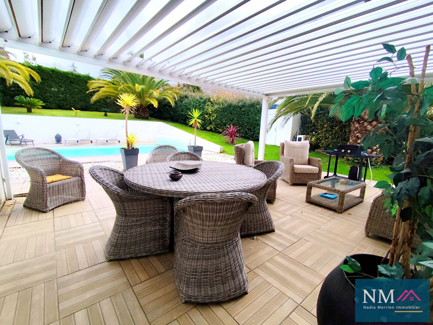 Agence immobilière de NADIA MERRIEN IMMOBILIER Urcuit - Agence NM IMMOBILIER