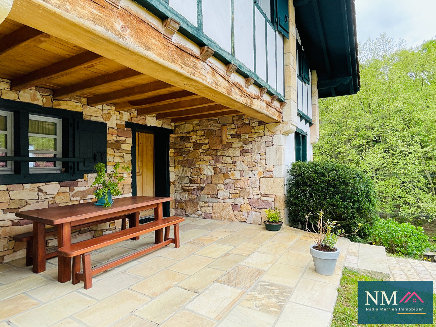 Agence immobilière de NADIA MERRIEN IMMOBILIER Urcuit - Agence NM IMMOBILIER