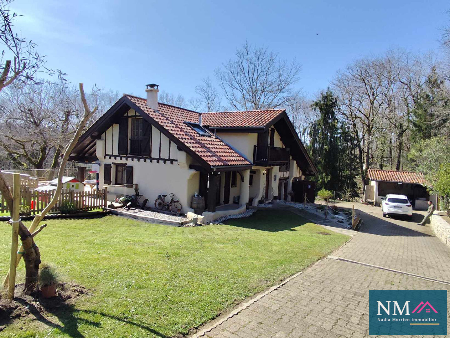 Agence immobilière de NADIA MERRIEN IMMOBILIER Urcuit - Agence NM IMMOBILIER