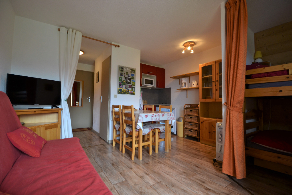 Photo STUDIO CABINE FACE AUX MONTAGNES image 1/6