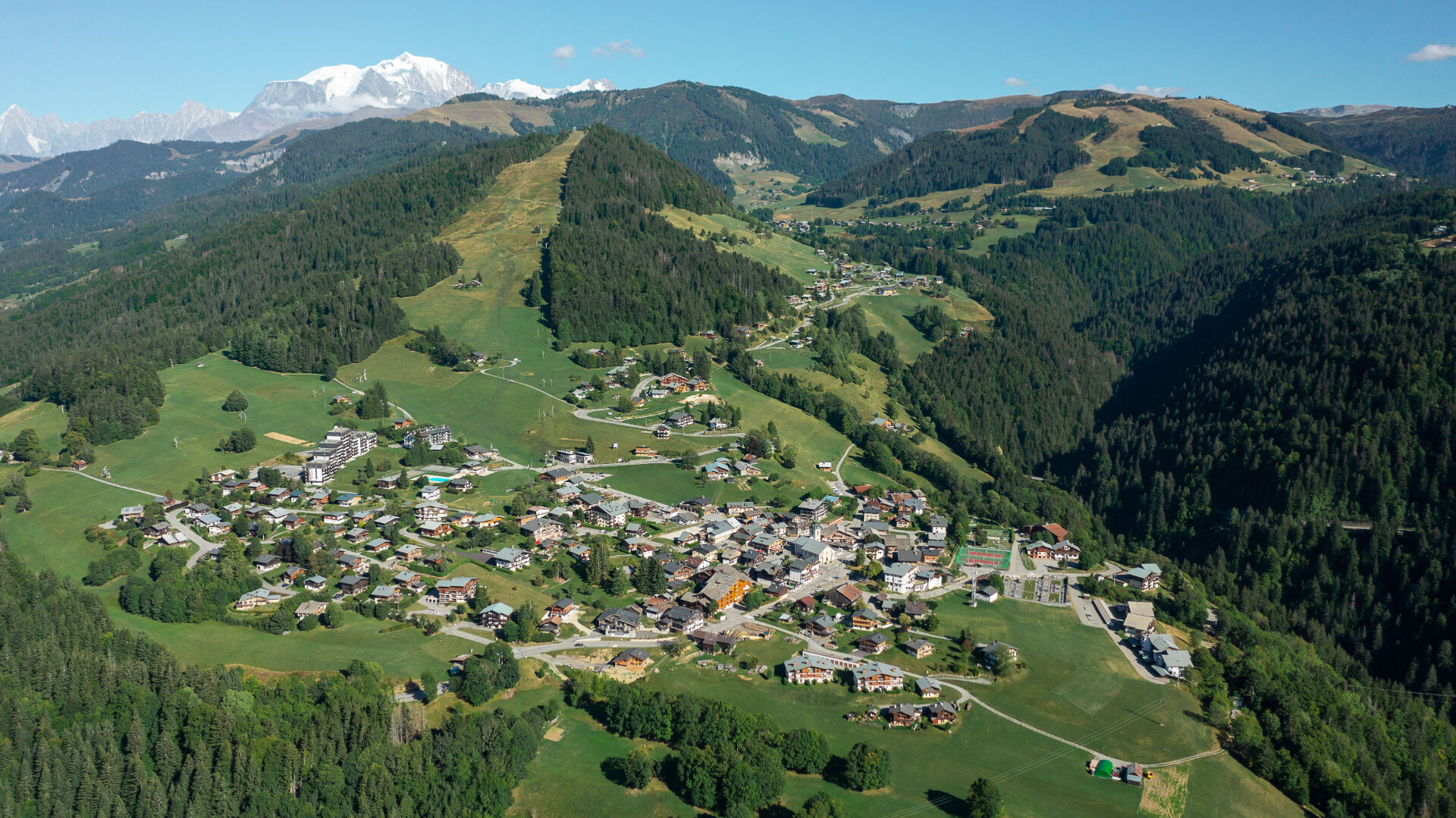 
TERRAIN CONSTRUCTIBLE CENTRE VILLAGE
