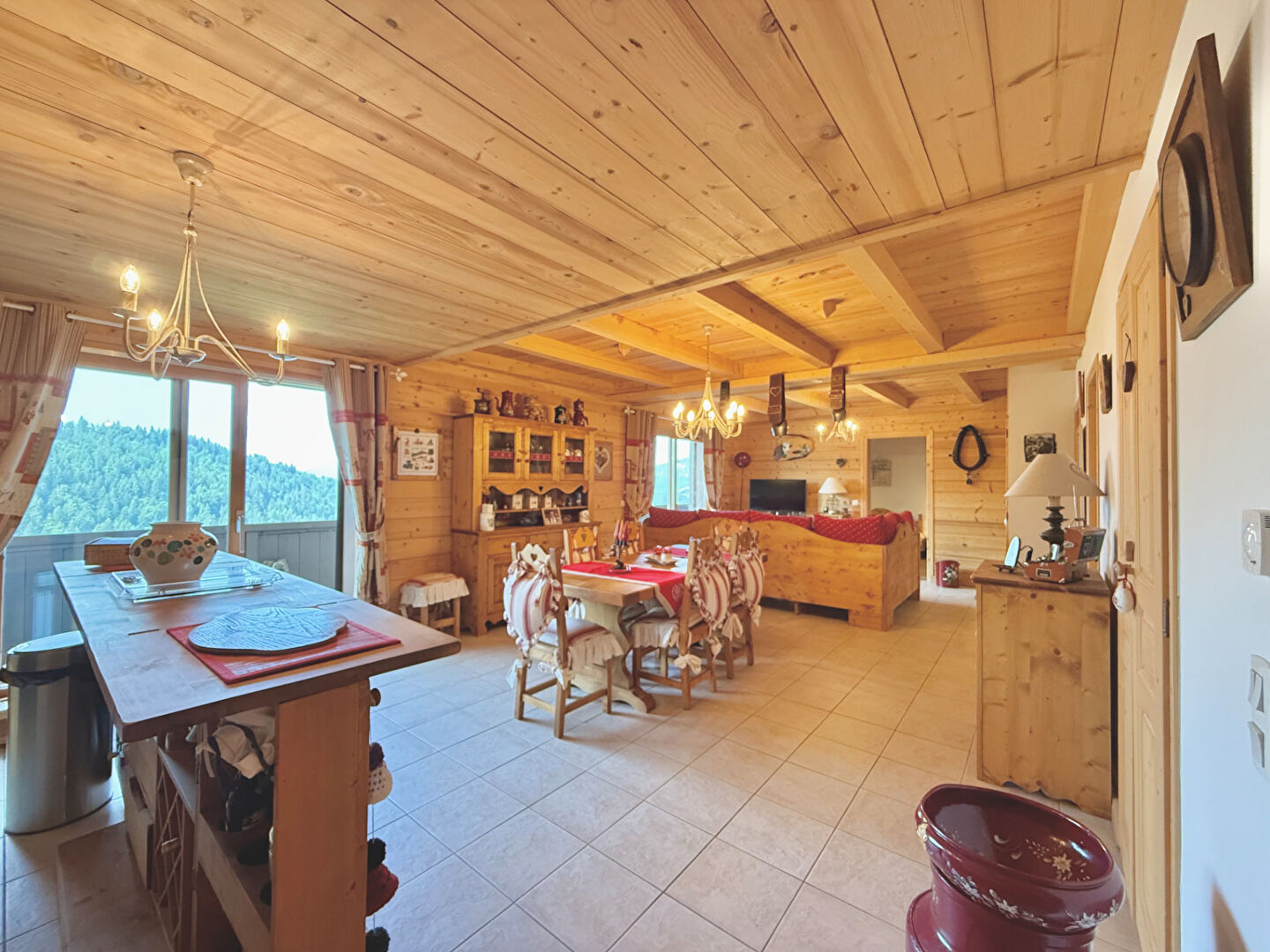 Photo APAPRTEMENT 3 CHAMBRES AVEC TERRASSE  ET VUE MONTAGNES image 3/6