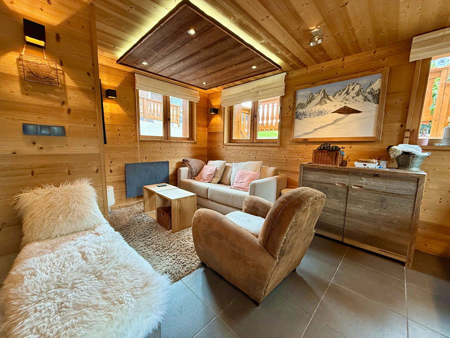 Photo EMPLACEMENT NUMERO 1 POUR CET APPARTEMENT DEUX CHAMBRES image 4/6