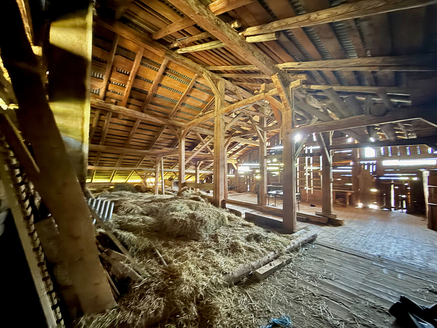 Photo FORT POTENTIEL POUR CETTE FERME A RENOVER image 4/6