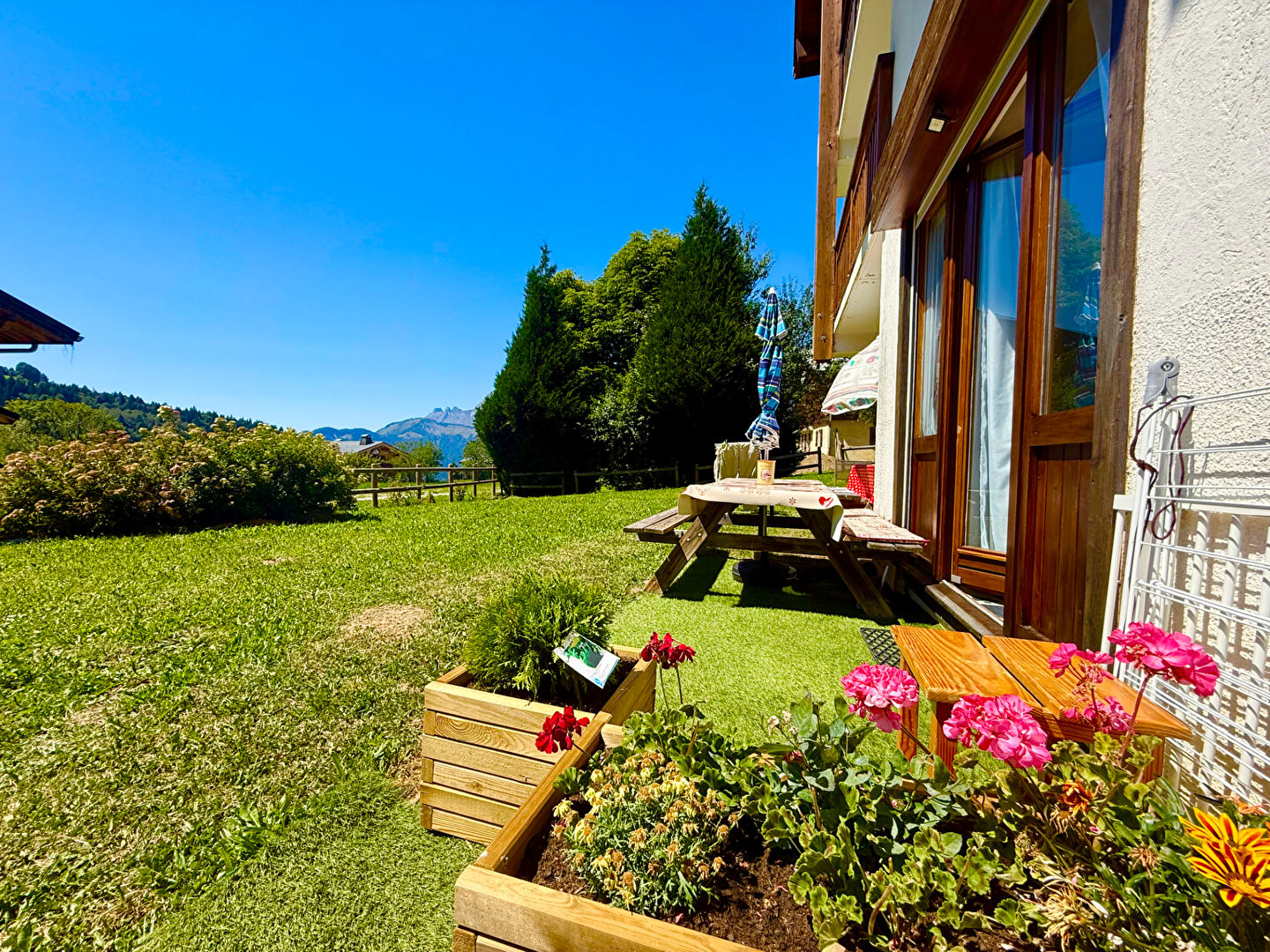 Photo CHARMANT STUDIO AVEC TERRASSE PLEIN SUD image 2/6