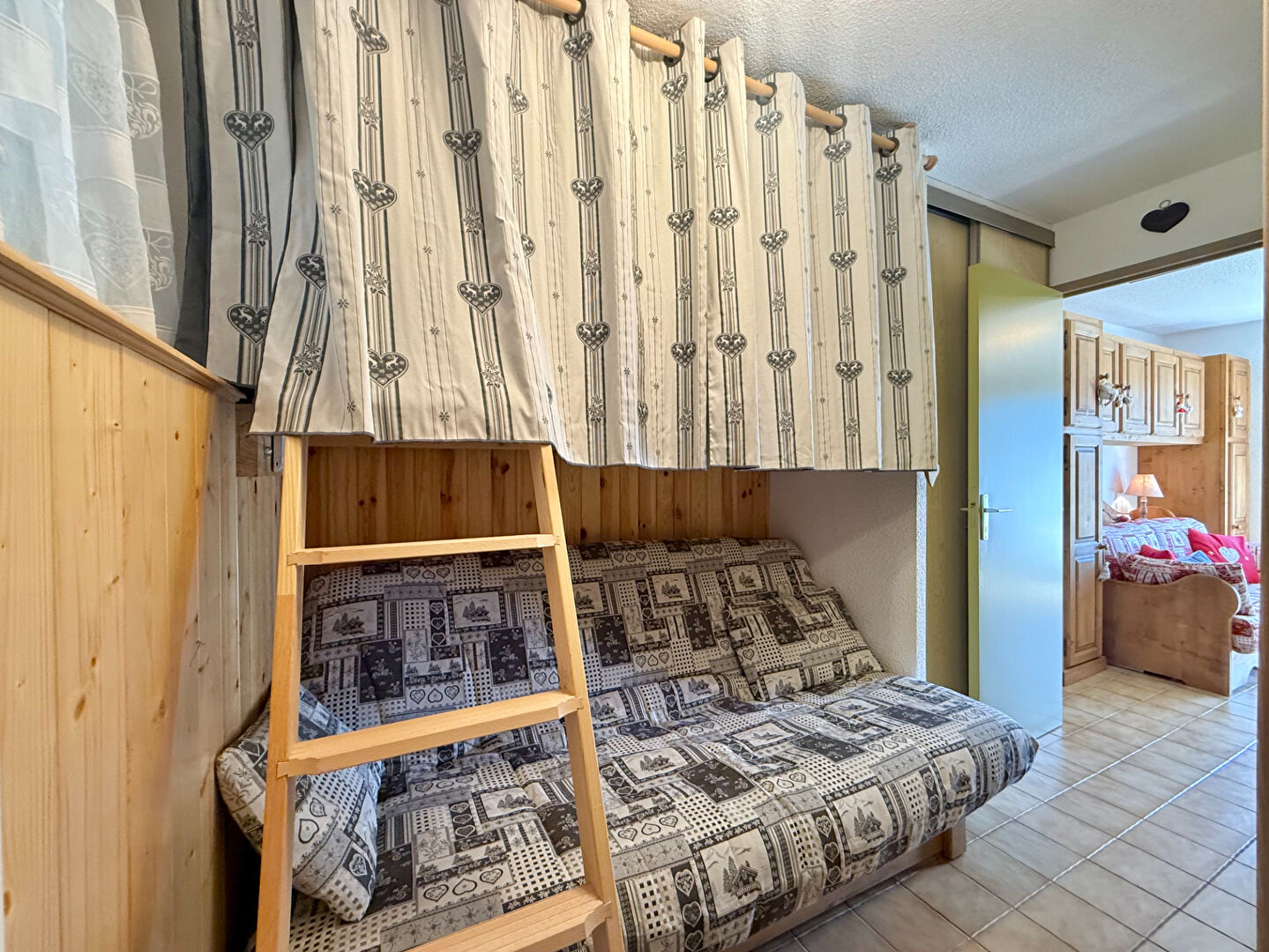 Photo CHARMANT STUDIO AVEC TERRASSE PLEIN SUD image 5/6