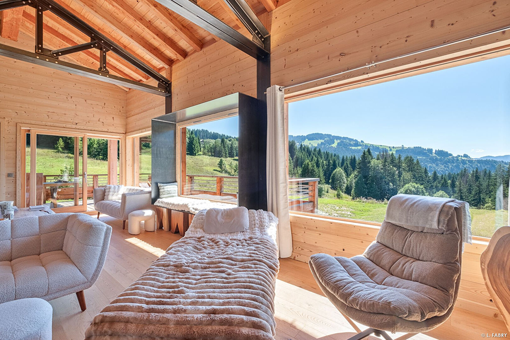 Photo DOMAINE D'EXCEPTION FACE AU MONT CHARVIN image 3/6