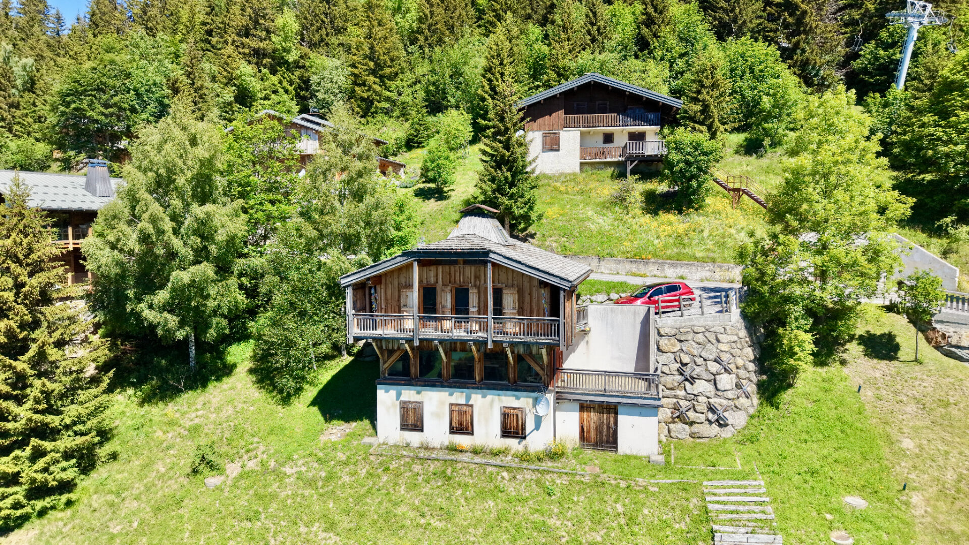 
SUPERBE CHALET D'ARCHITECTE AU LACHAT
