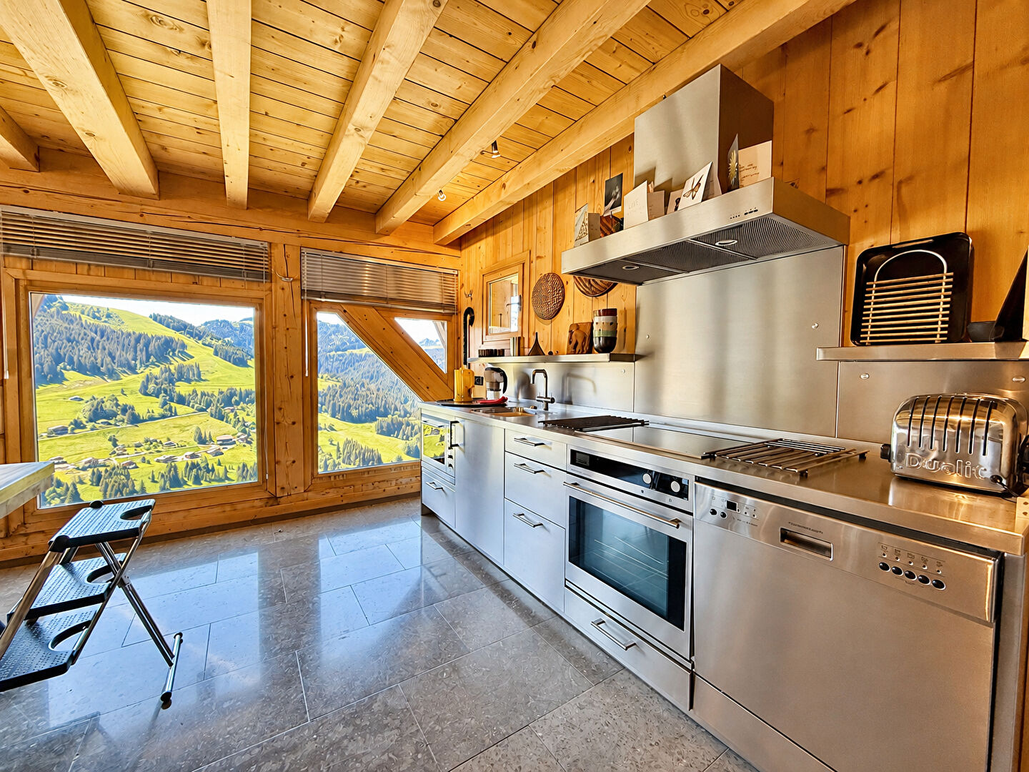 
SUPERBE CHALET D'ARCHITECTE AU LACHAT
