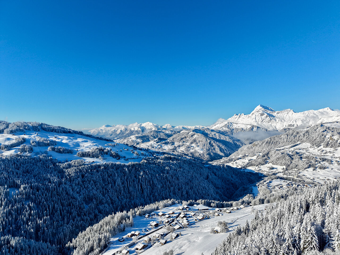 Photo CHALET NEUF DE STANDING image 3/5