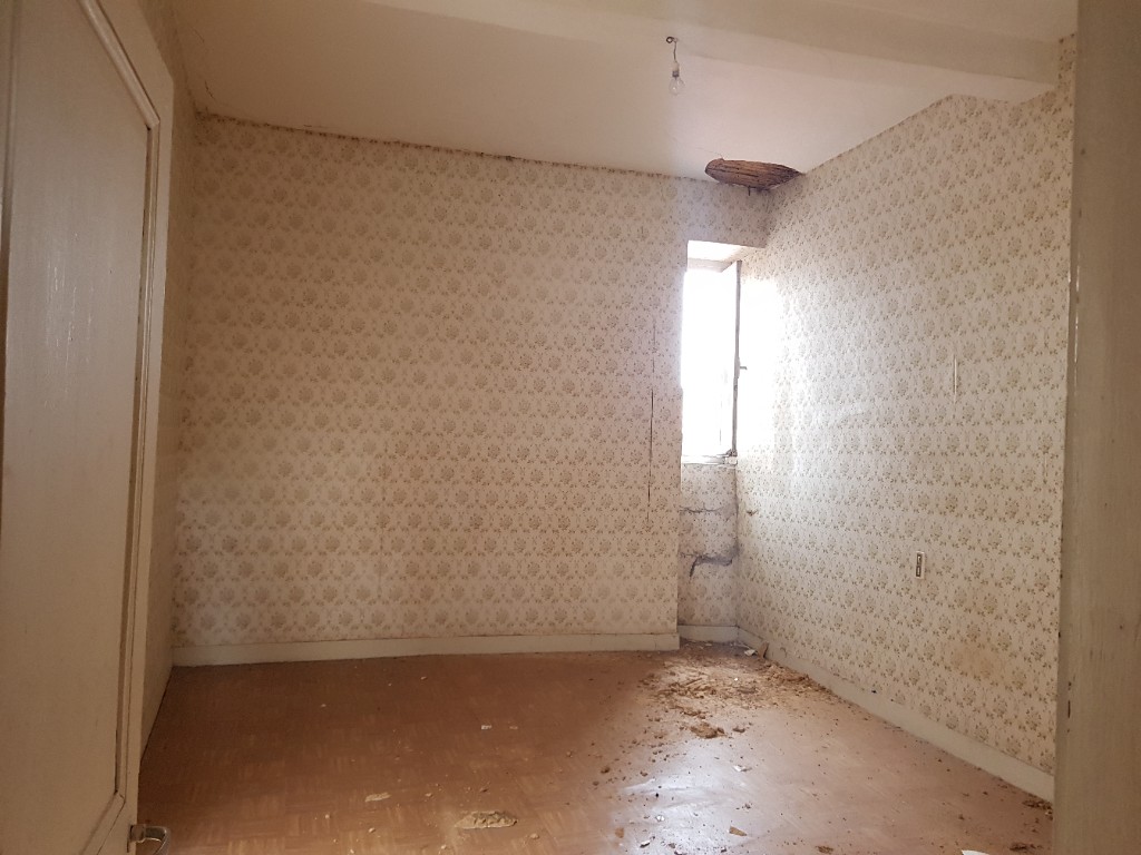 Photo Immeuble à rénover avec terrain image 5/6