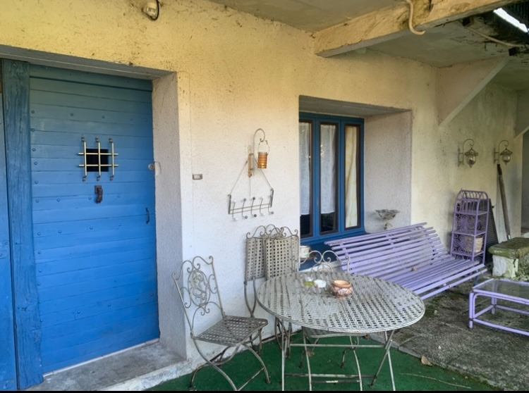 Photo A SAINT LEONARD DE NOBLAT , Immeuble 5 appartements image 4/6