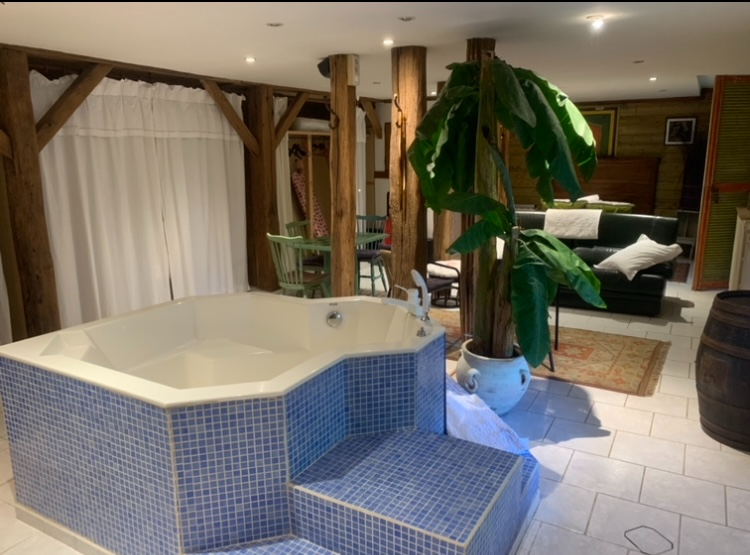 Photo A SAINT LEONARD DE NOBLAT , Immeuble 5 appartements image 5/6