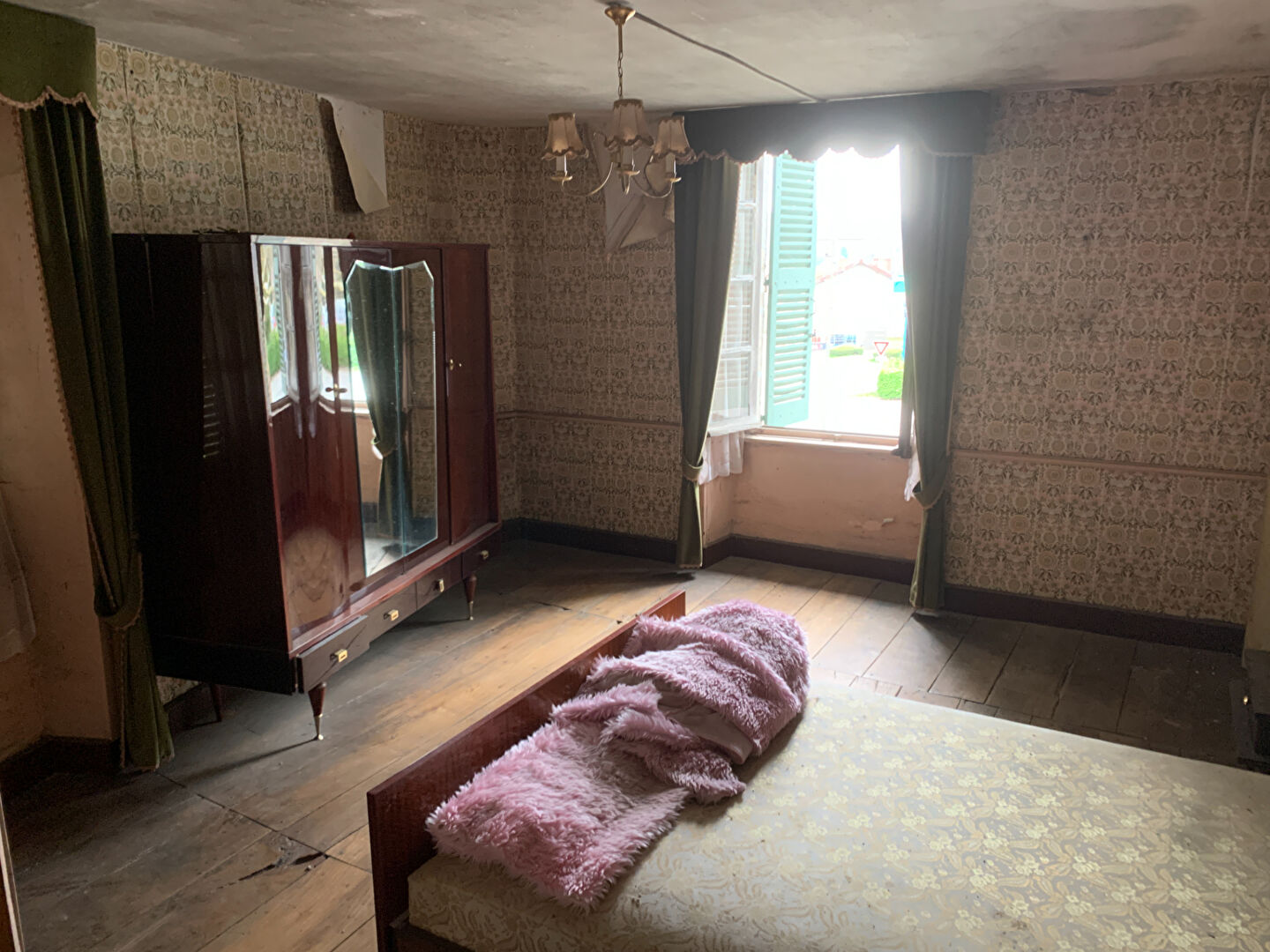 Photo Proche de SAINT LEONARD DE NOBLAT, image 4/6