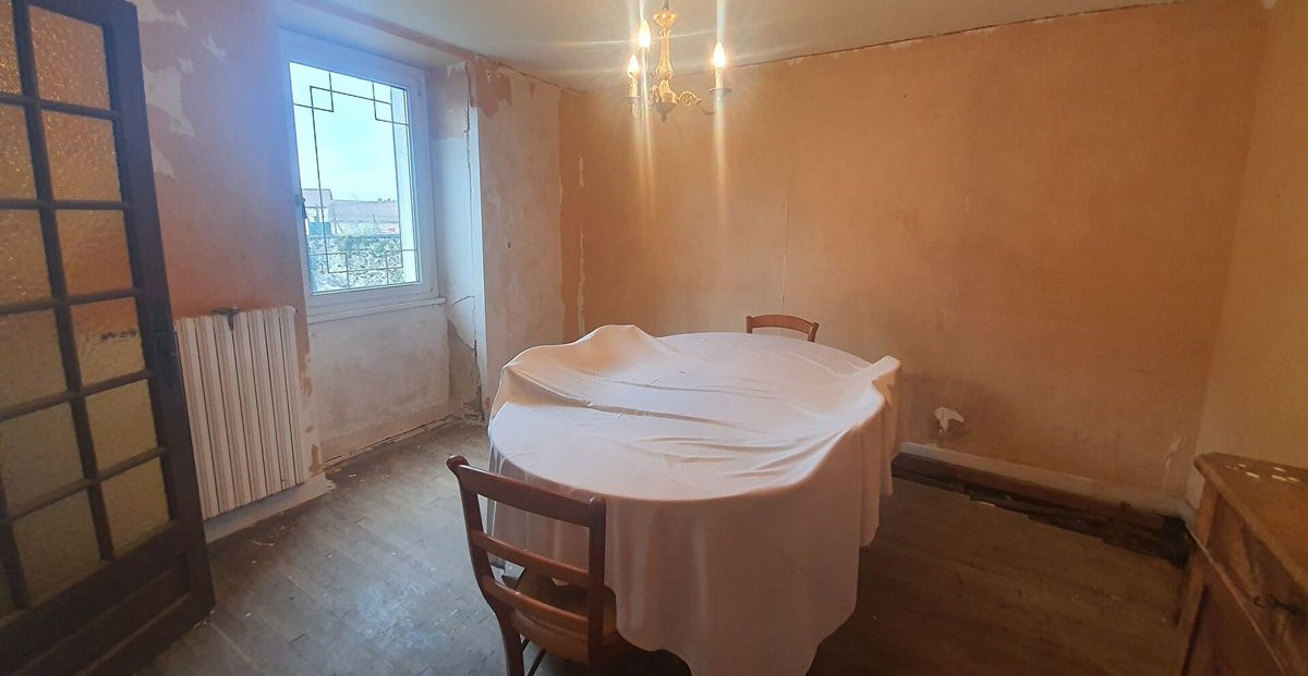 Photo Proche de SAINT LEONARD DE NOBLAT, image 2/6