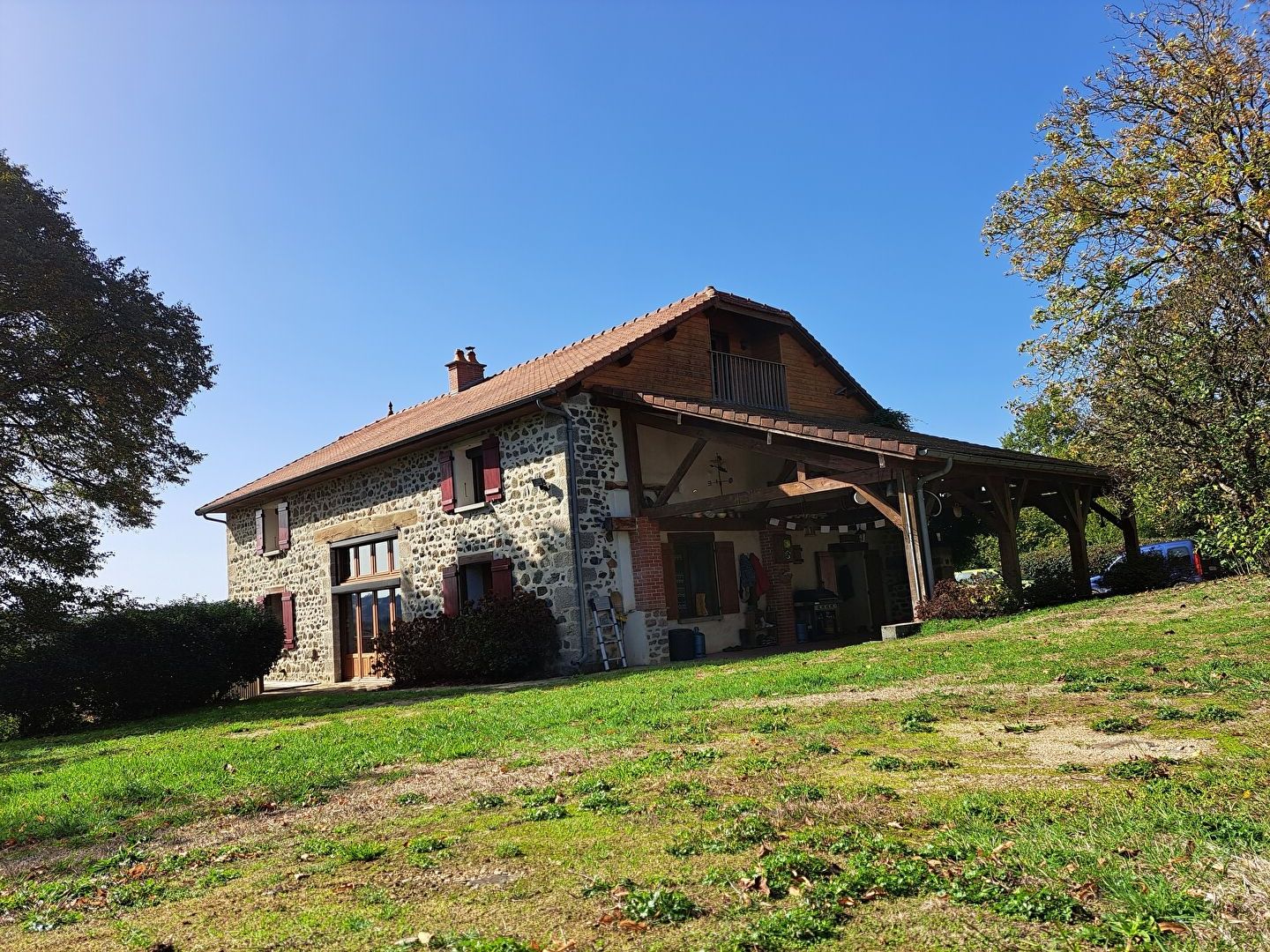 Photo Proche Saint Léonard de Noblat, Propriété avec 3,7ha de terrain image 2/6