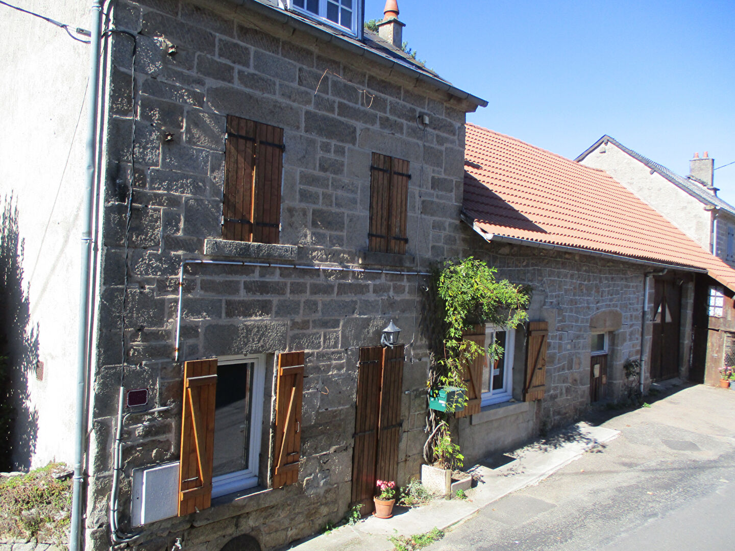 Proche EYMOUTIERS, maison de 5 pièces