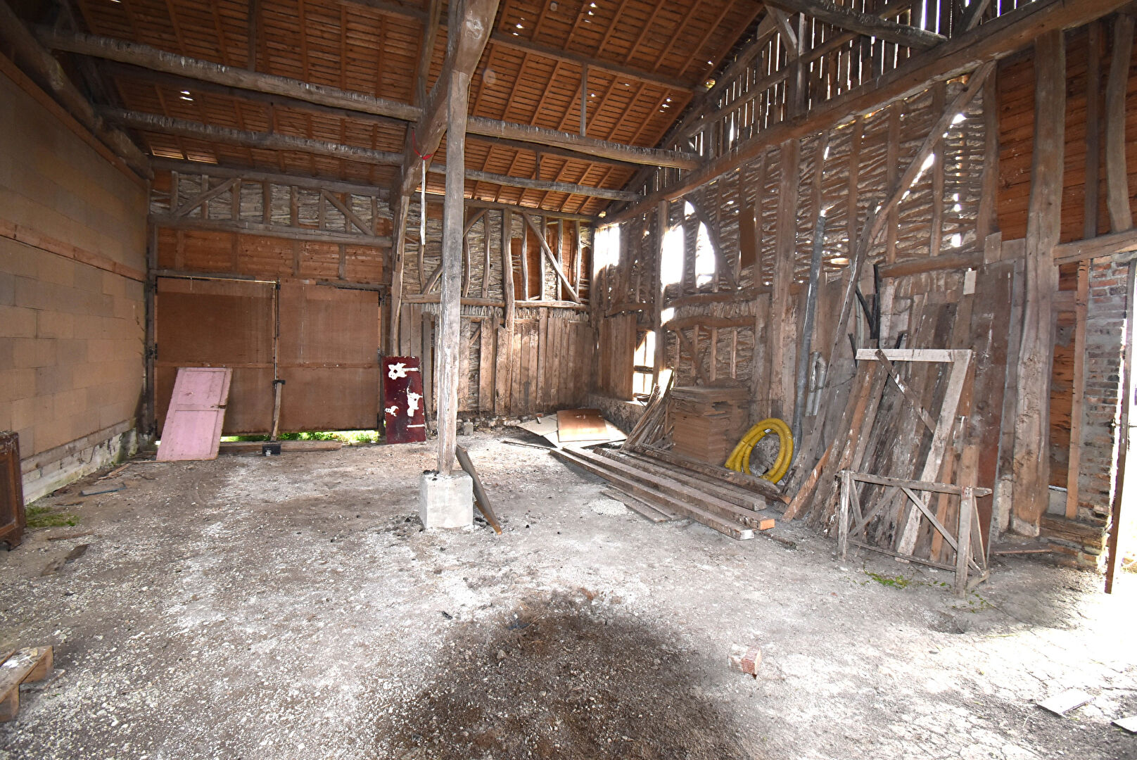 Photo Grange avec terrain constructible à Bailly-le-Franc image 5/5