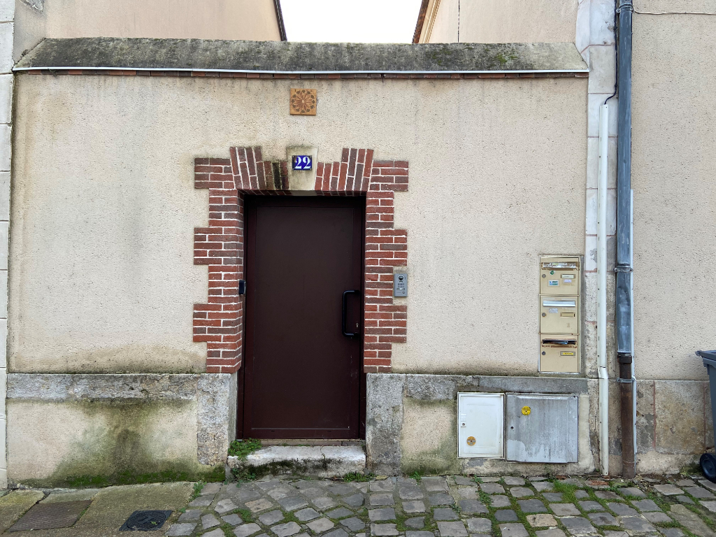 Photo Appartement avec courette - T3 56 m² - BROU Centre image 6/6