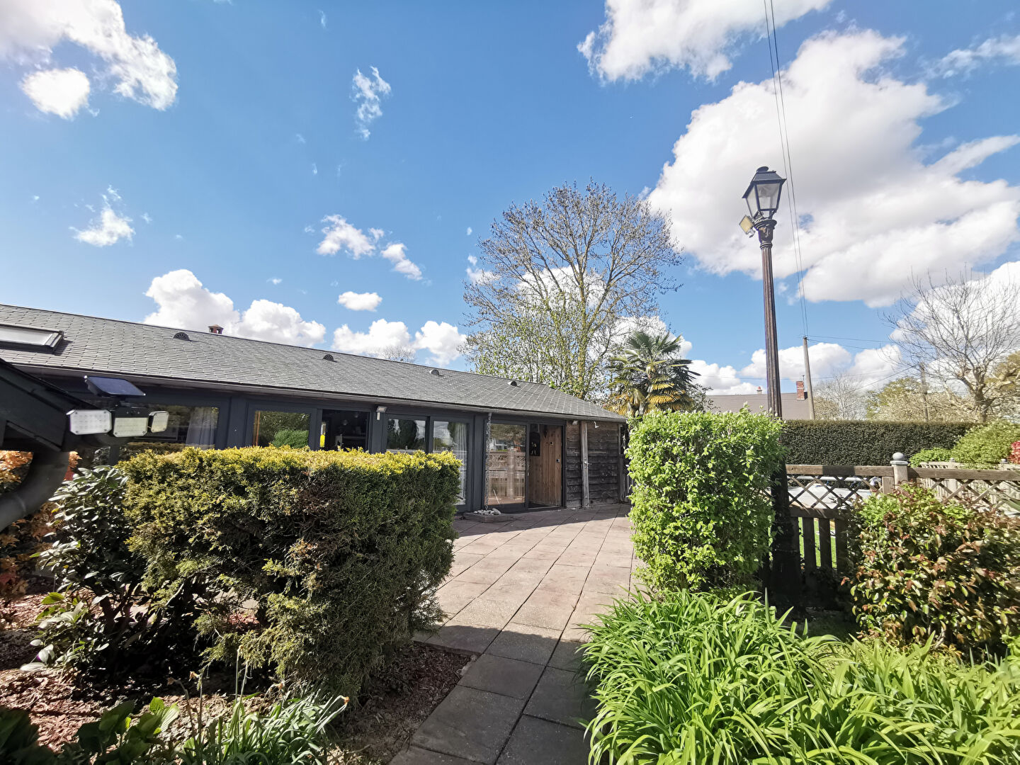 Agence immobilière de AGENCE JEAN POSSON - LES LOGIS DE BROU