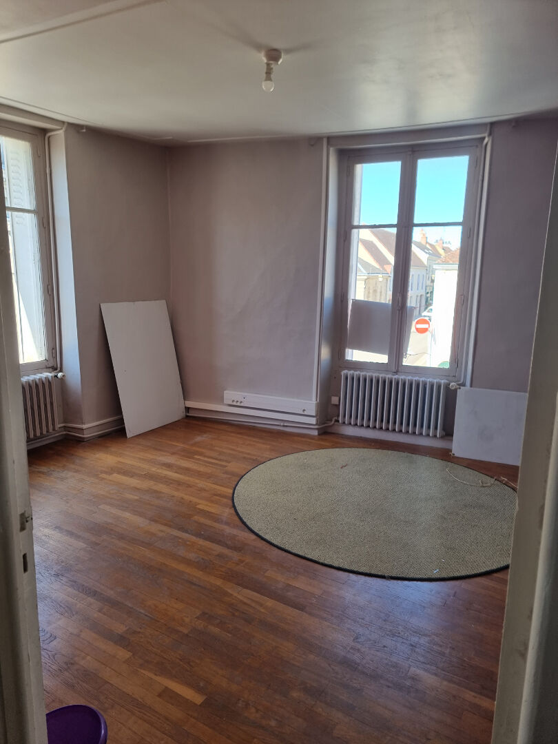 Photo immeuble commercial image 2/6