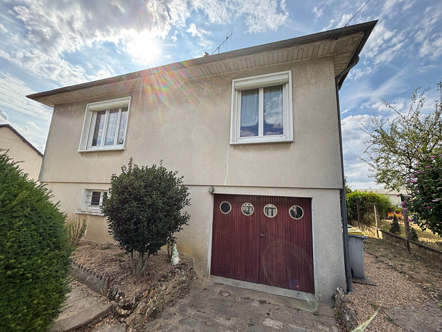 Agence immobilière de AGENCE JEAN POSSON - LES LOGIS DE BROU