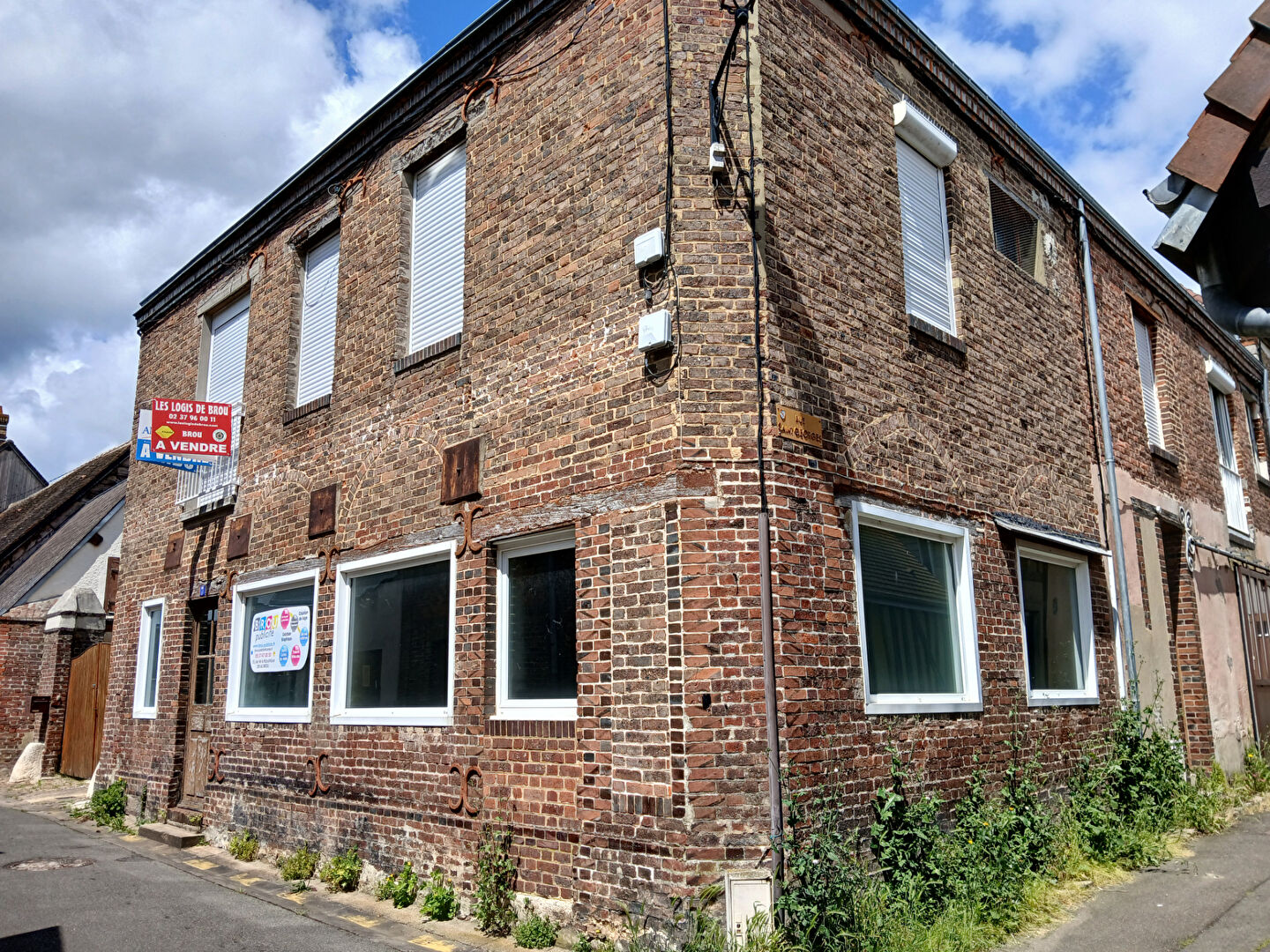 Agence immobilière de AGENCE JEAN POSSON - LES LOGIS DE BROU