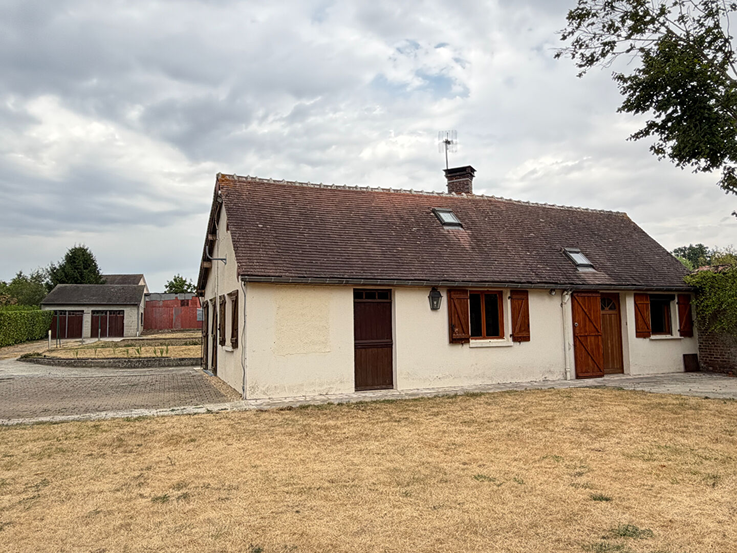 Agence immobilière de AGENCE JEAN POSSON - LES LOGIS DE BROU