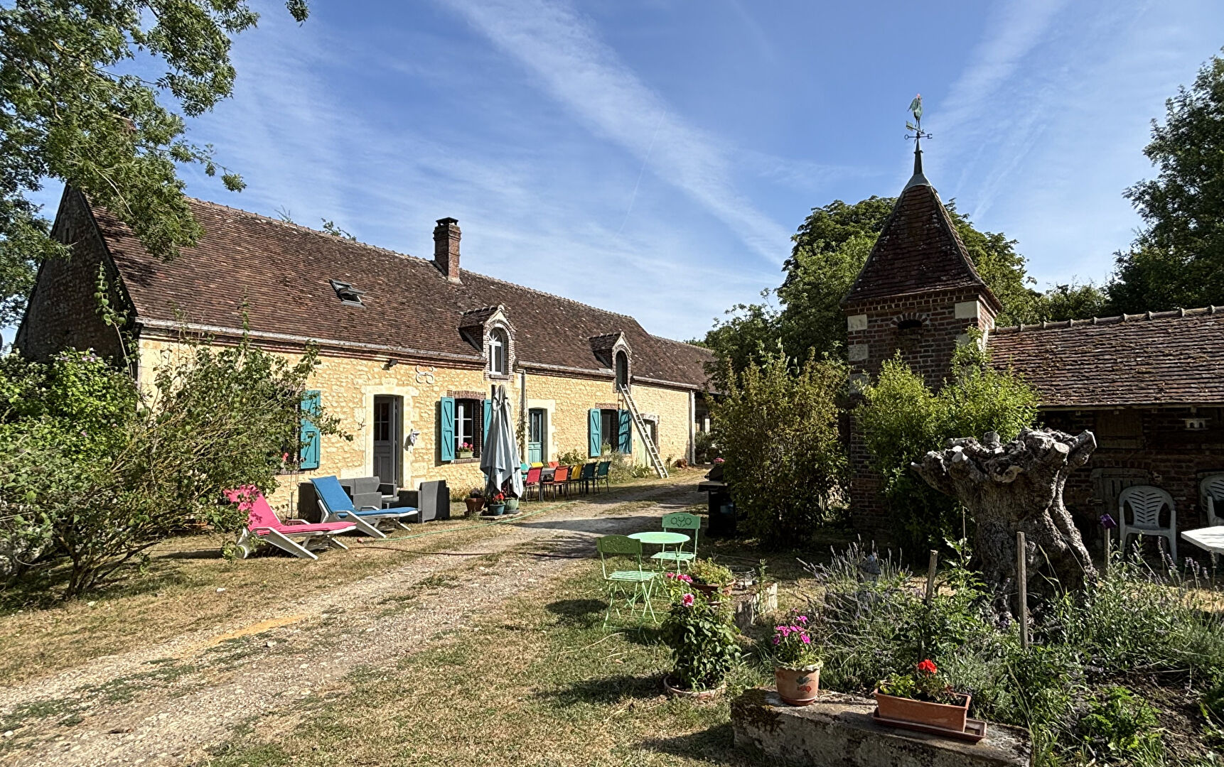Agence immobilière de AGENCE JEAN POSSON - LES LOGIS DE BROU