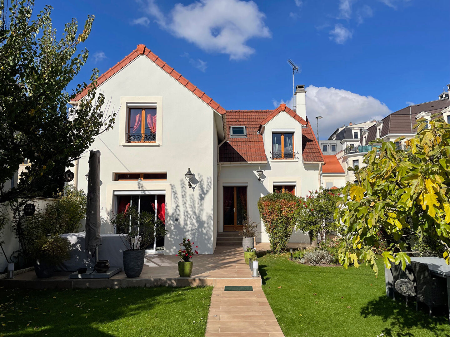 Photo Villa située dans une agréable rue pavillonnaire à Clamart proche Vélizy. image 3/6
