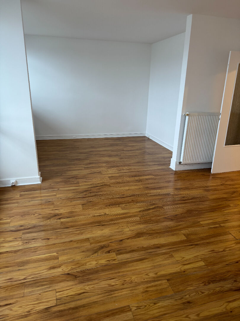 F5 avec Parking et cave