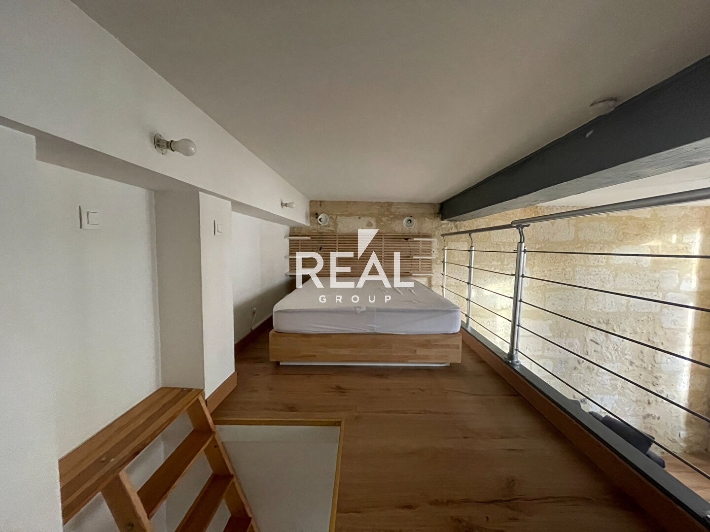 Photo Bordeaux, Studio de  30m2 (42m2 au sol) image 4/4