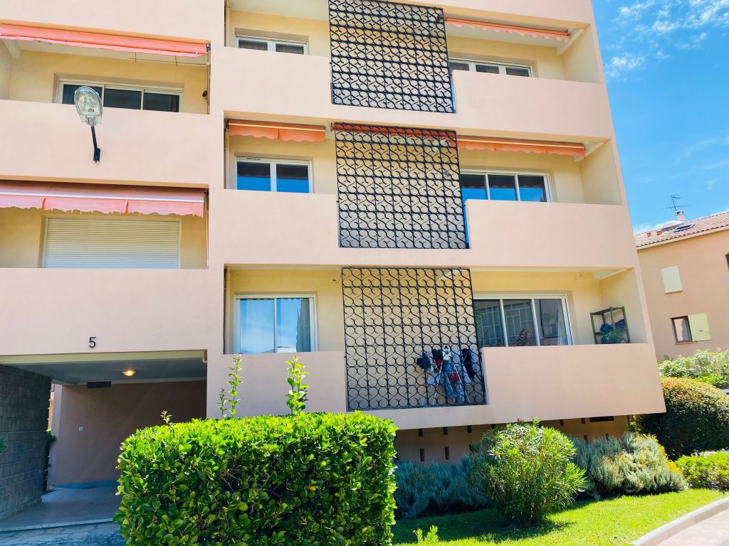 Photo T 3 à 50 m des plages image 3/6