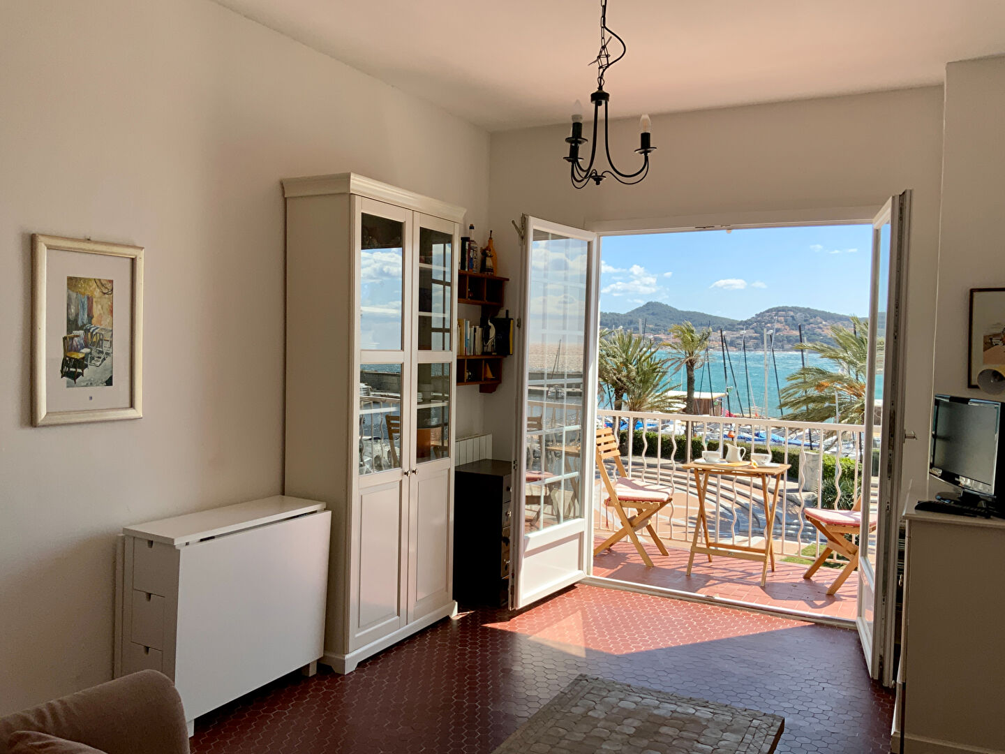 Photo T3 vue mer en première ligne à Saint-Cyr-Sur-Mer image 2/6