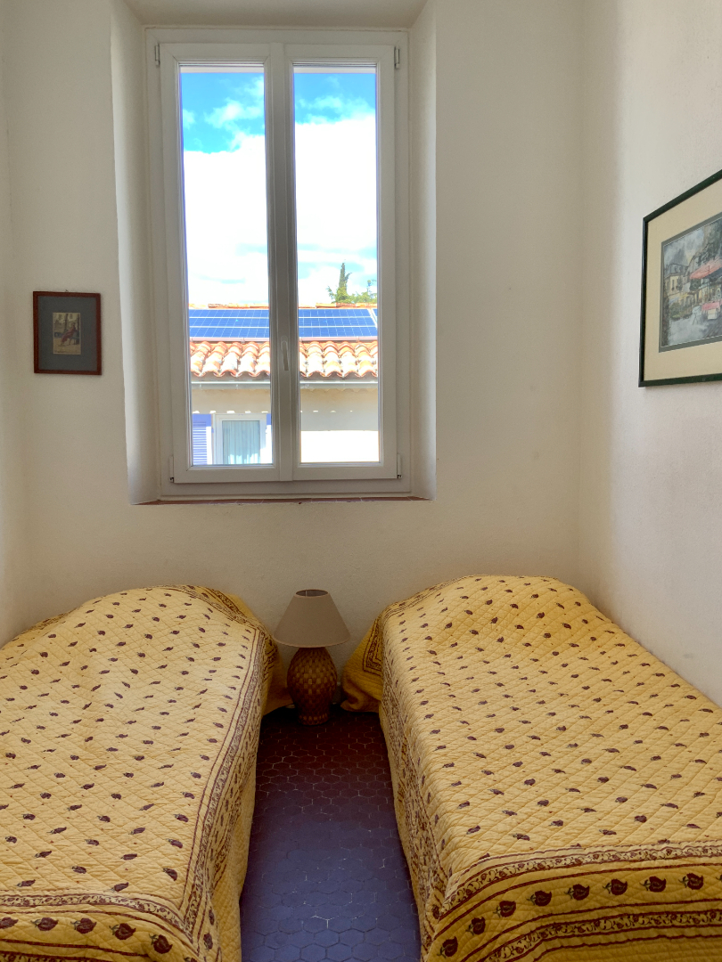 Photo T3 vue mer en première ligne à Saint-Cyr-Sur-Mer image 5/6