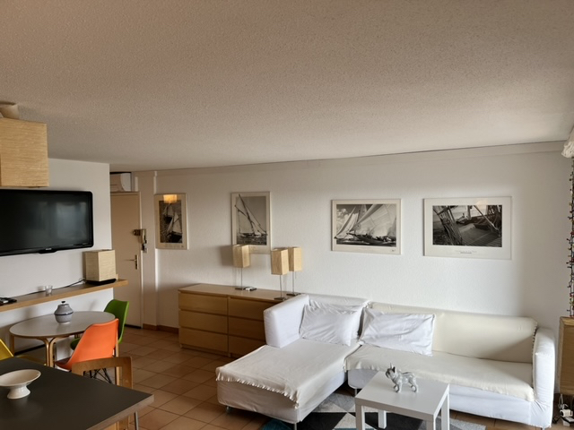 Photo Appartement T3- Port des lecques- Vue mer image 4/6