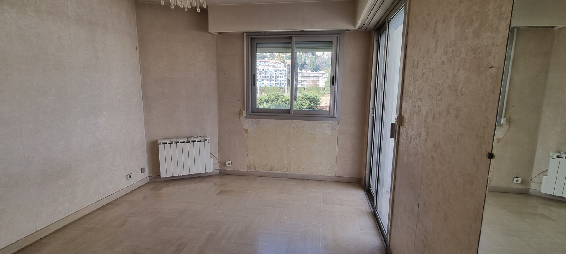 Photo DERNIER ETAGE+PARKING image 5/6